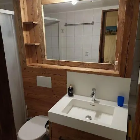 Snowflake Apartment *
